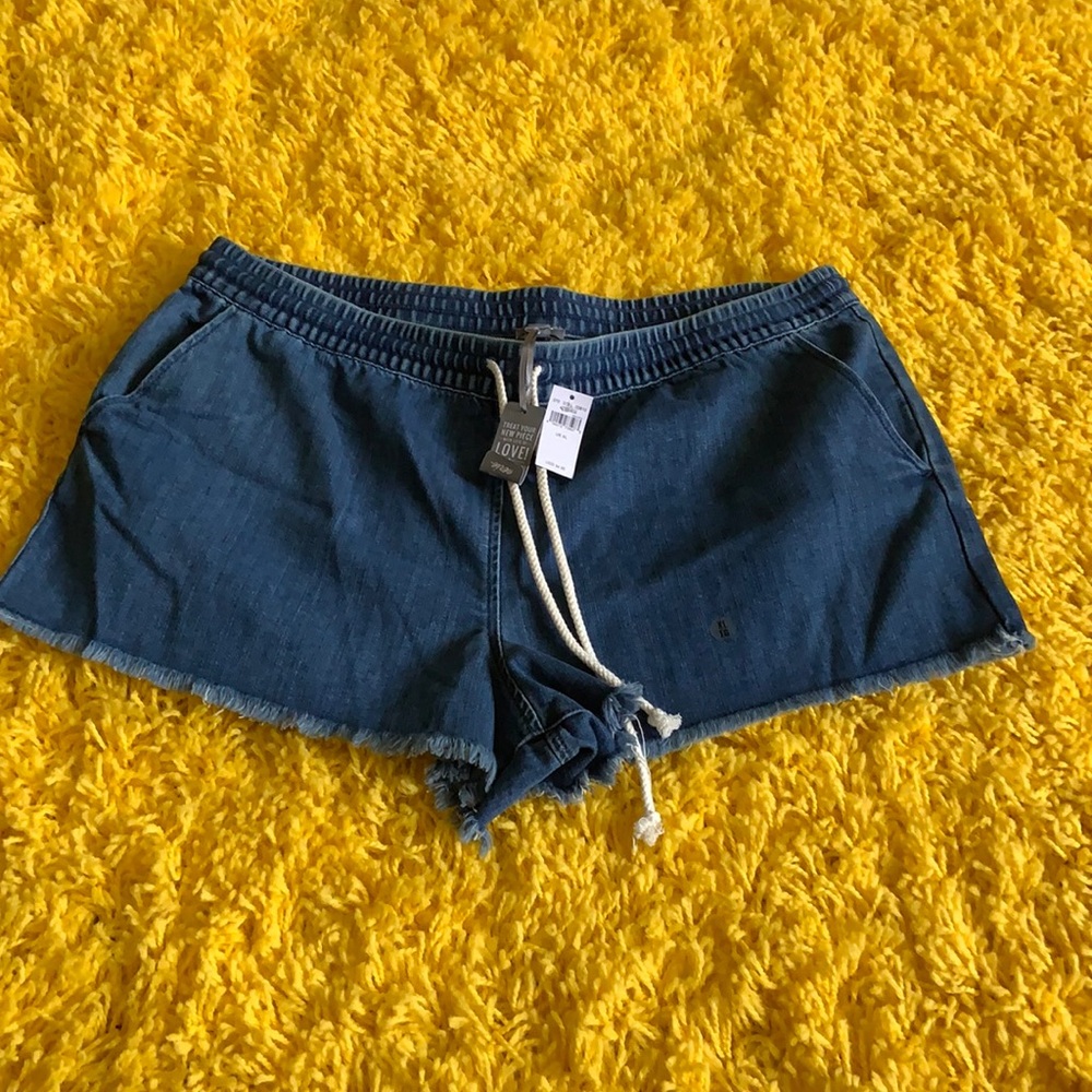 Women’s jean shorts Aerie XL NEW WITH TAGS